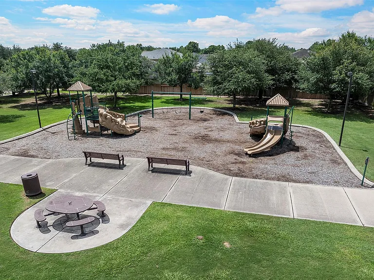 6907 Birnam Garden Ln — Photo 33