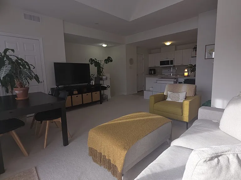 1103 Stittsville Main St #L — Photo 4