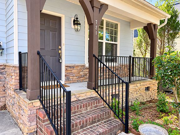 2nd image of 721 Sweet Laurel Ln