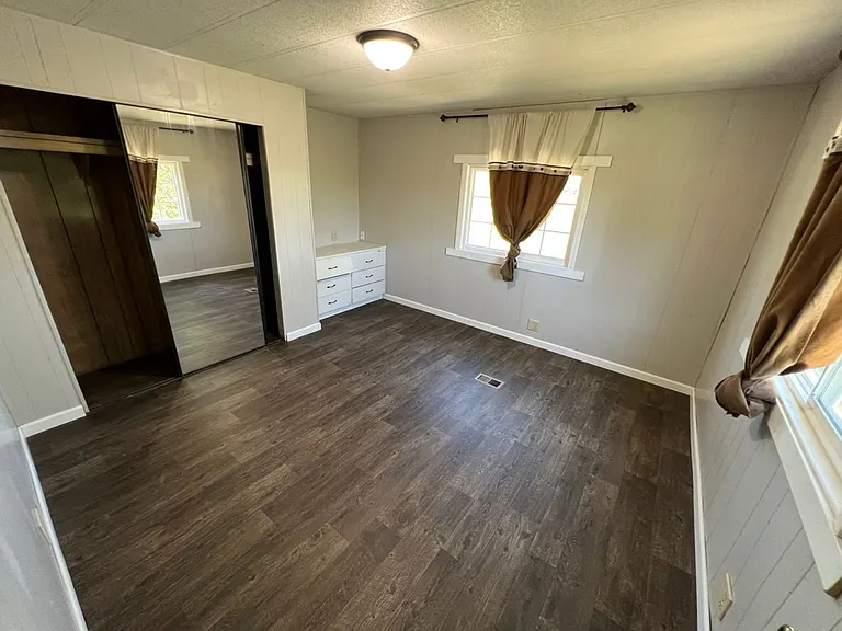 6 Reeves Rd — Photo 32