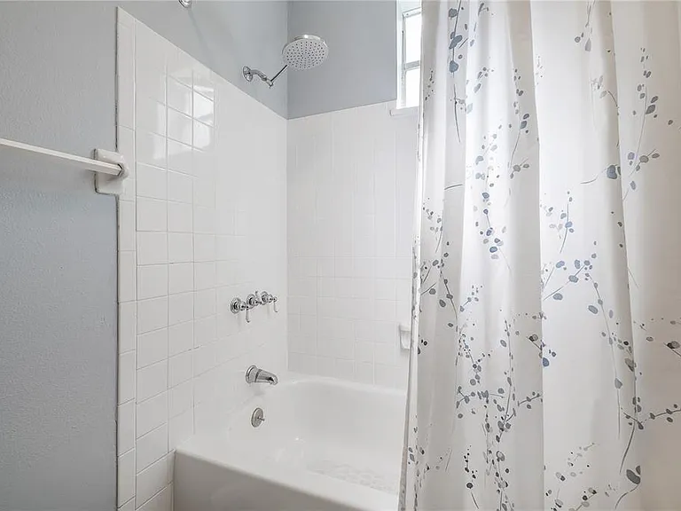5207 N Suwanee Ave — Photo 34