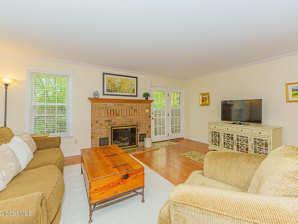 217 Point Of Woods Drive, Albany, NY 12203 Zillow