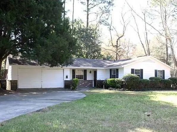 12745 Golf Club Dr, Savannah, GA 31419