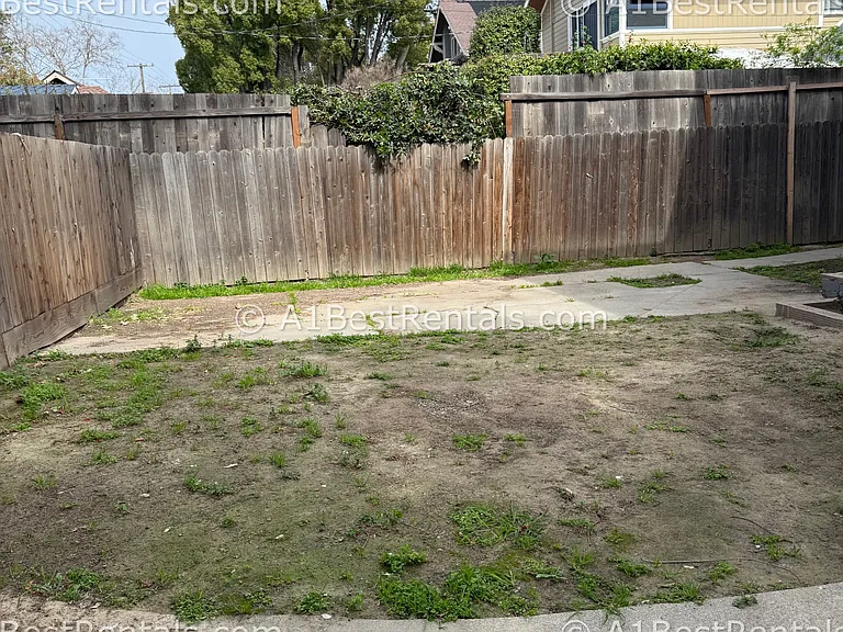 107 Hackberry Ave — Photo 13