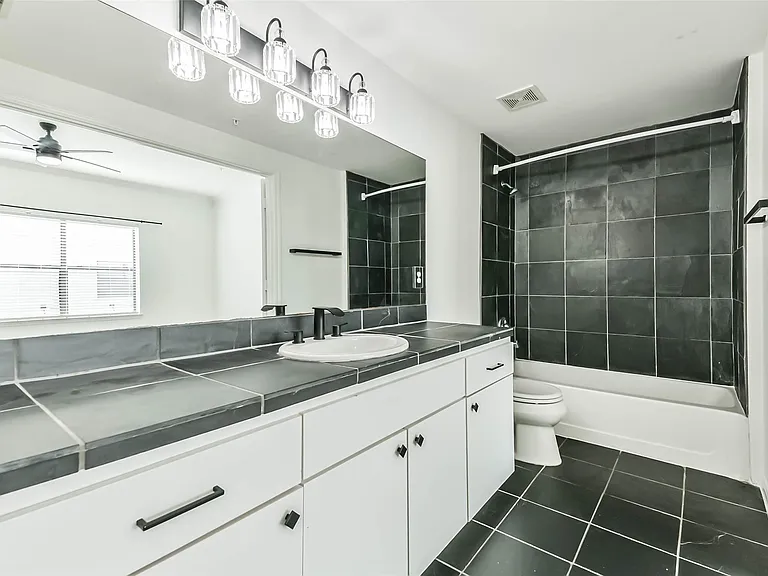 17 Waugh Dr #209 — Photo 24