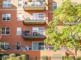 4311 N Sheridan Rd APT 304, Chicago, IL 60613