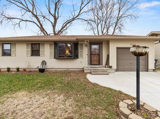 103 Wenwood Cir, Council Bluffs, IA 51503