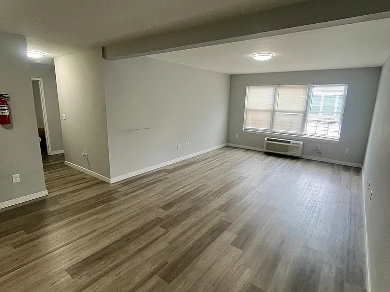 203 12th Ave #306 — Photo 2