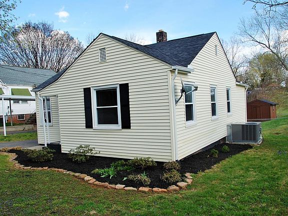 2nd image of 3416 Garden Dr