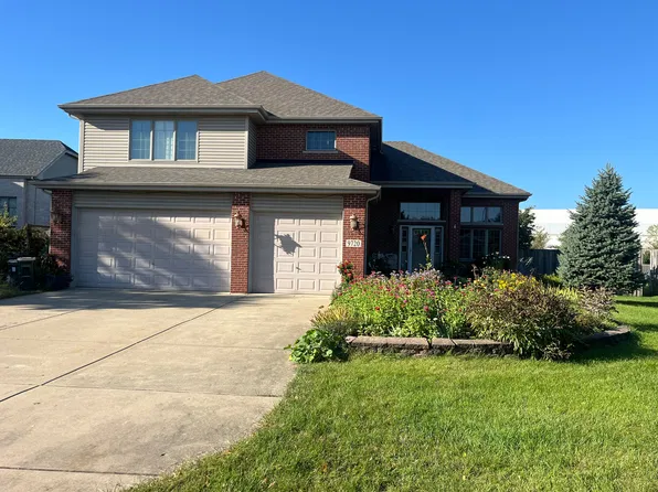 9720 Witham Ln, Woodridge, IL 60517