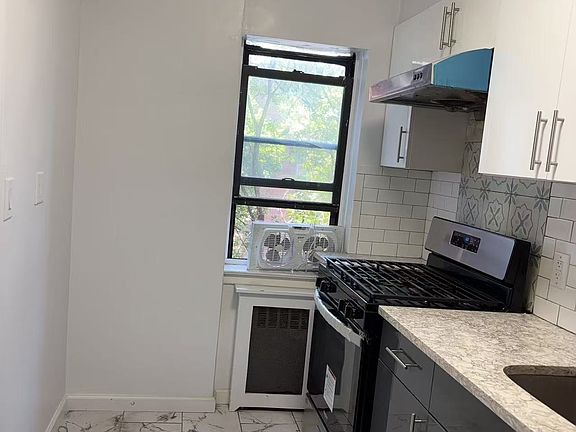 5th image of 14446 38th Ave #4C