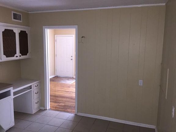 5th image of 8011 Euclid Ave