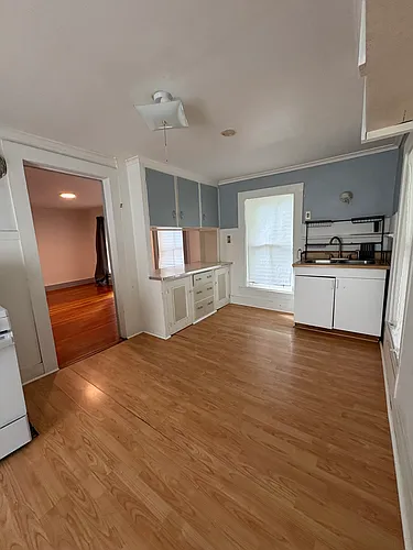 102 E Main St #3 Photo 1
