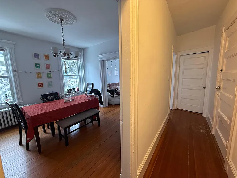 98 Cypress St #3 — Photo 6