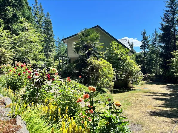 178 Elizabeth Dr, Saltspring Island, BC V8K 1H8
