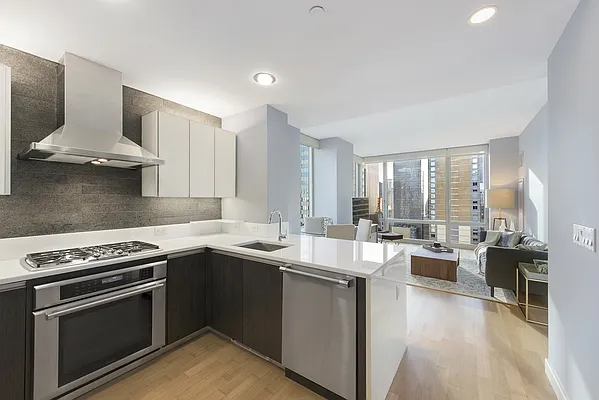 Rented by Nest Seekers International | media 41