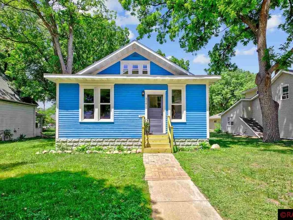 314 S 2nd St, Le Sueur, MN 56058