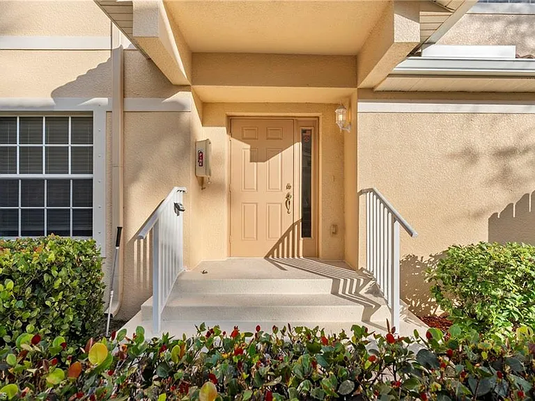 6010 Jonathans Bay Cir #102 — Photo 3