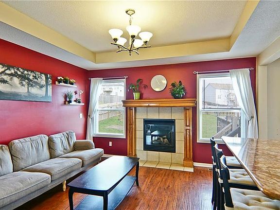 2nd image of 1208 NW Baytree Dr