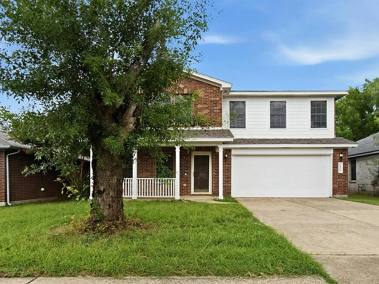 1806 Carriage Hills Trl — Photo 3