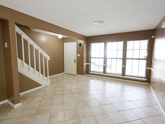 3rd image of 2285 Green Timbers Trl #A