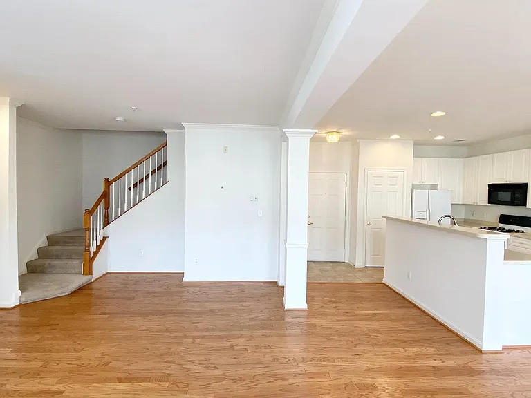 2663 Manhattan Pl #304 — Photo 20