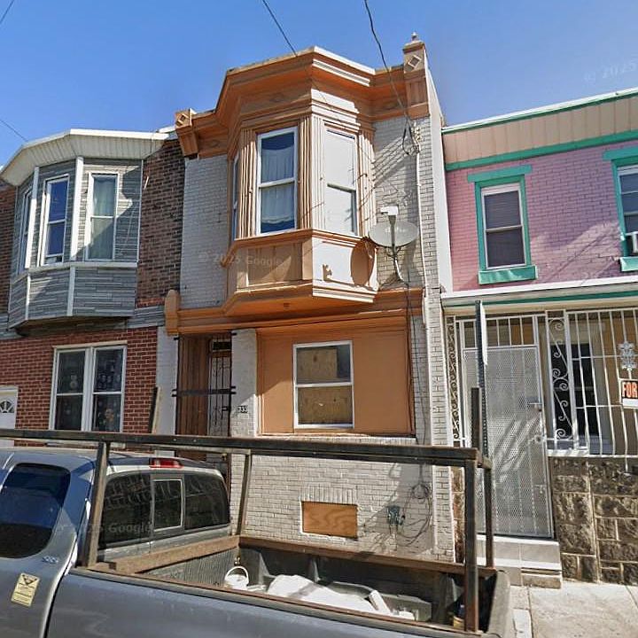 2nd image of 333 E Somerset St