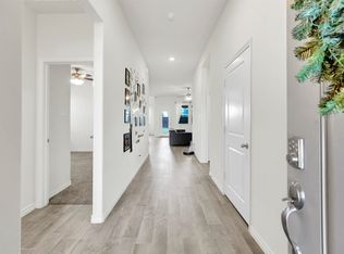 3303 Brady Starr Dr, Aubrey, TX 76227