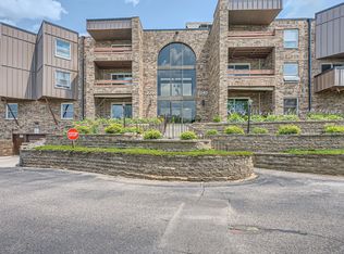 2240 Midland Grove Rd APT 103, Roseville, MN 55113