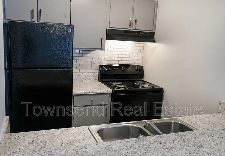 5858H Century Oaks Dr — Photo 3