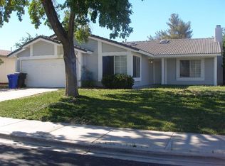 15819 Nassau Dr, Victorville, CA 92395