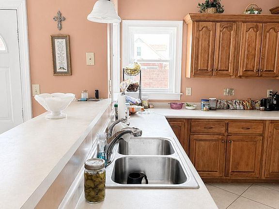 3rd image of 2578 Oak Crossing Dr