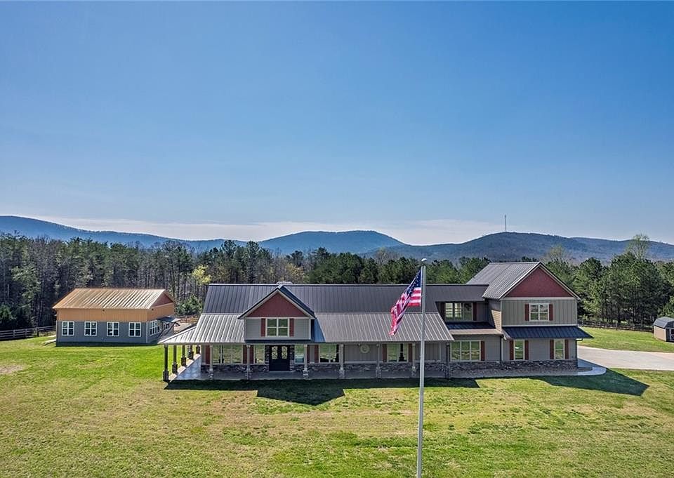 1st image of 15 Lauren Ln