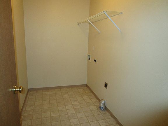 5th image of 17010 12th Avenue Ct E
