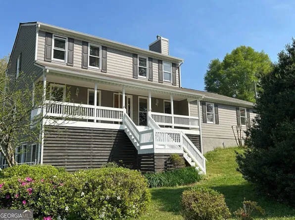 230 Huiet Dr, Fayetteville, GA 30215