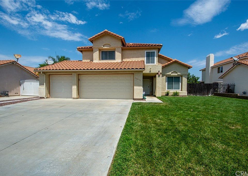 2nd image of 42876 Avenida Tigre