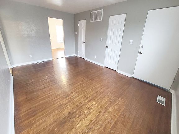 3rd image of 2030 NW 25th St #1E