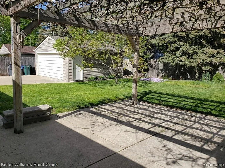 3136 Kilmer Dr — Photo 8