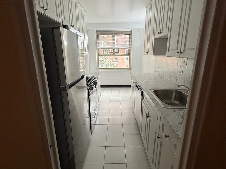 189-04 64th Ave #12A — Photo 8