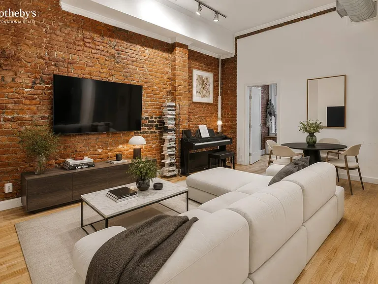 86 Christopher St #1 — Photo 1