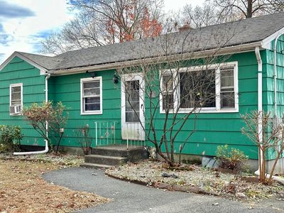239 Maynard St, Feeding Hills, MA, 01030