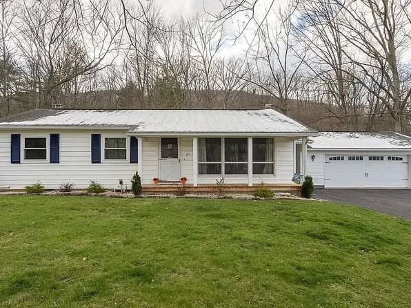 211 Locust Dr, Everett, PA 15537