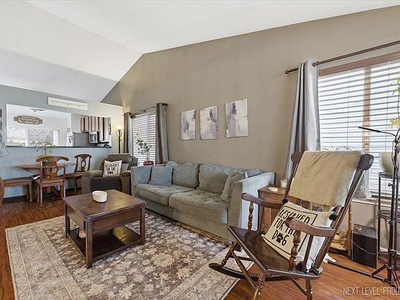 5th image of 2468 Roxbury Ln