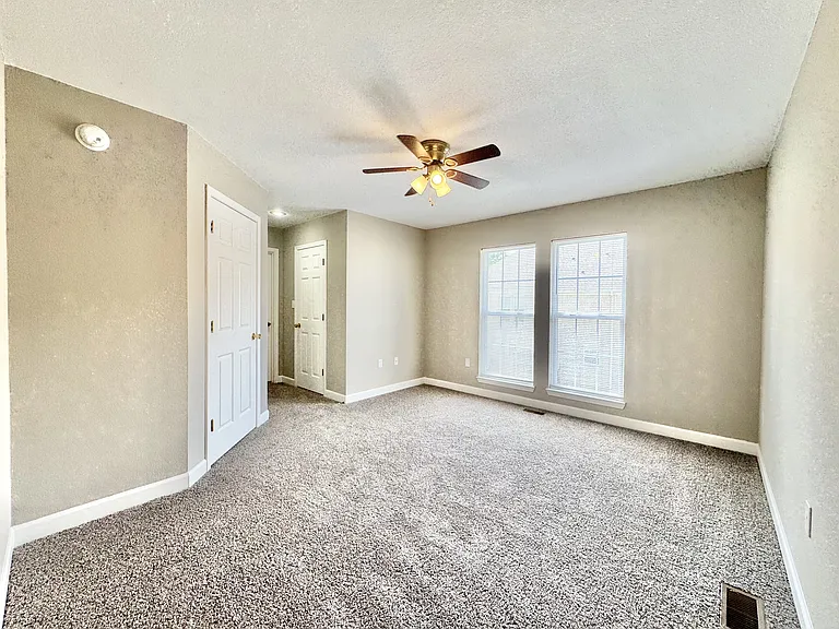 934 E Craighead Forest Rd #B — Photo 18