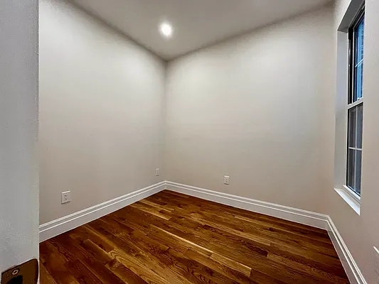 Rented by MySpaceNYC | media 15