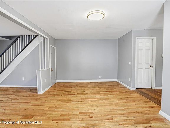 5th image of 309 Ferdinand St