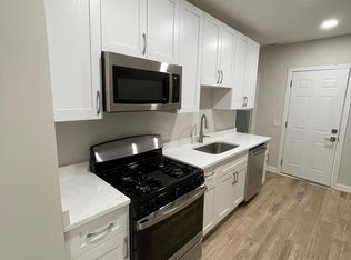 4857 W Henderson St #3, Chicago, IL 60641