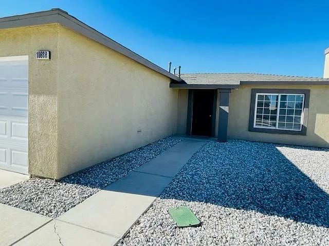 2 bed, 1006 sqft, $2,100 — Photo 2