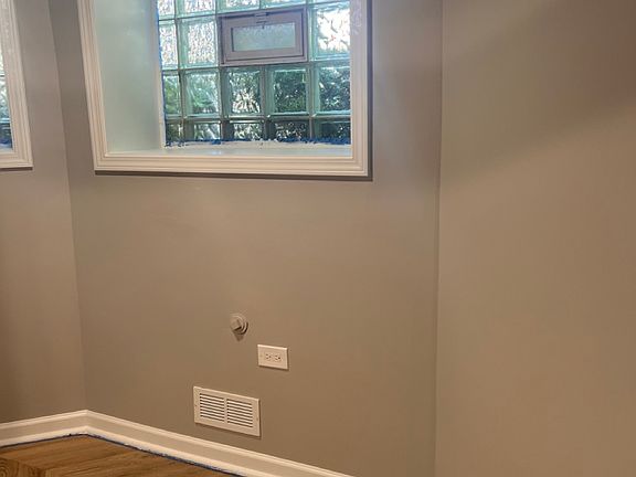 5th image of 5203 N Winthrop Ave