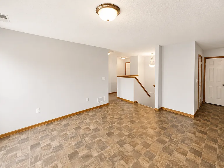 1942 S Powahatan Ct — Photo 3